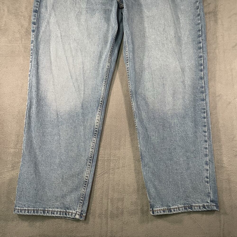 Levi’s 550 Jeans Light Wash Men’s 42x29 Relaxed Fit Straight Leg Denim - Picture 2 of 10